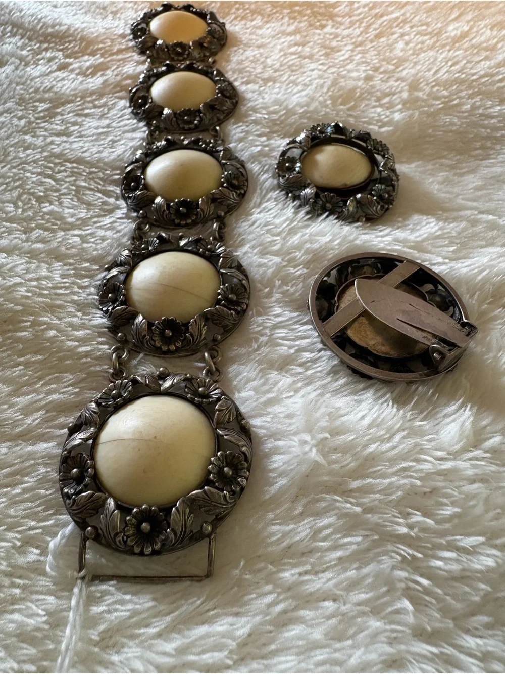 Vintage Cream Center Floral Medallion Bracelet and Clip-On Earrings Set